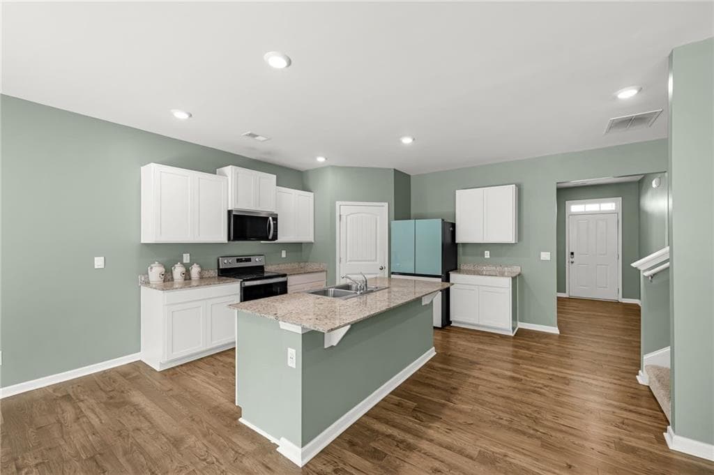 5 bedroom, 3 bathroom, 2,511 sq ft single family residence for sale at 213 Creekview Way, Dallas, GA 30132 — photo 8