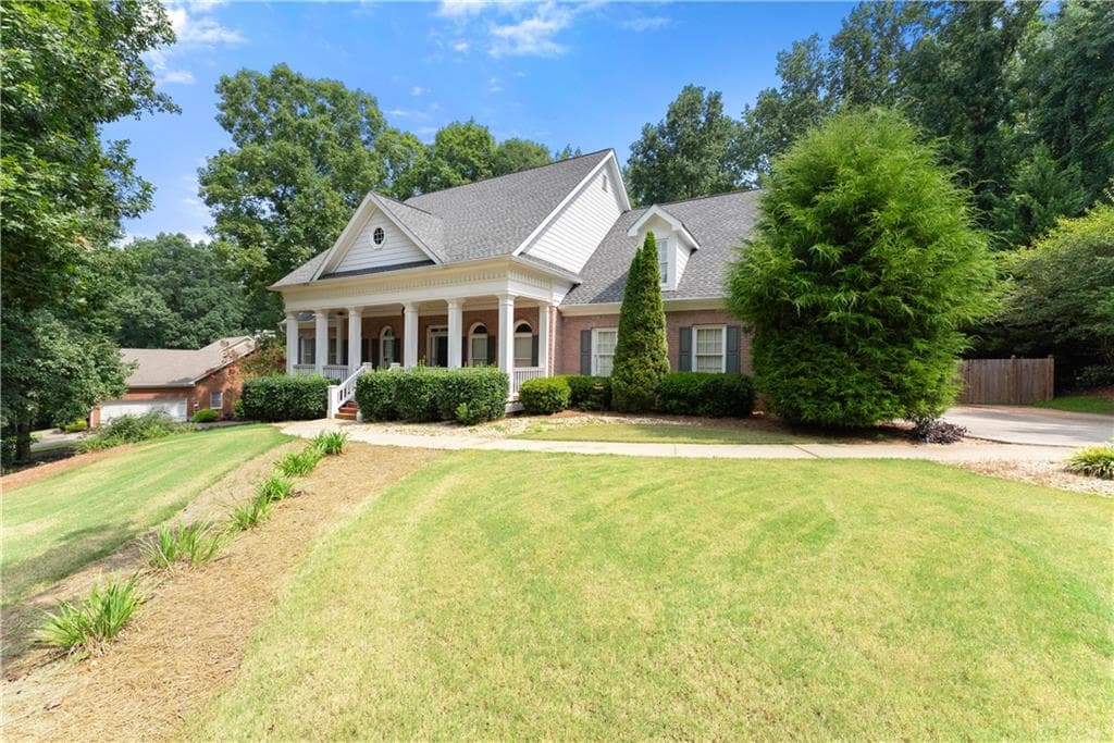 4 bedroom, 3 bathroom, 2,754 sq ft single family residence for sale at 5022 Oak Farm Way, Flowery Branch, GA 30542 — photo 3