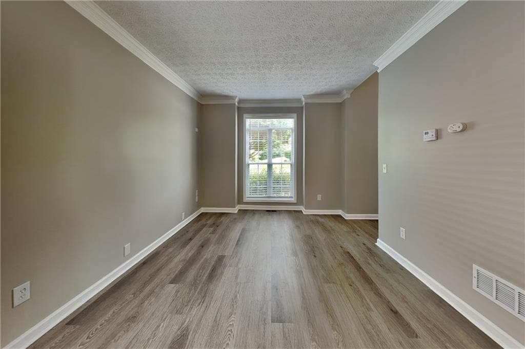 4 bedroom, 3 bathroom, 2,616 sq ft single family residence for rent at 2305 Luther Terrace, Marietta, GA 30064 for $2,500 a month — photo 4