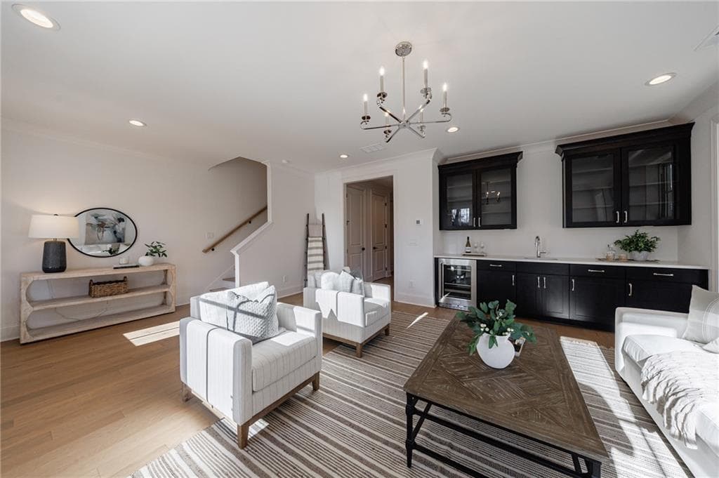 3 bedroom, 5 bathroom, 3,538 sq ft single family residence for sale at 650 Mayfair Court, Alpharetta, GA 30009 — photo 7