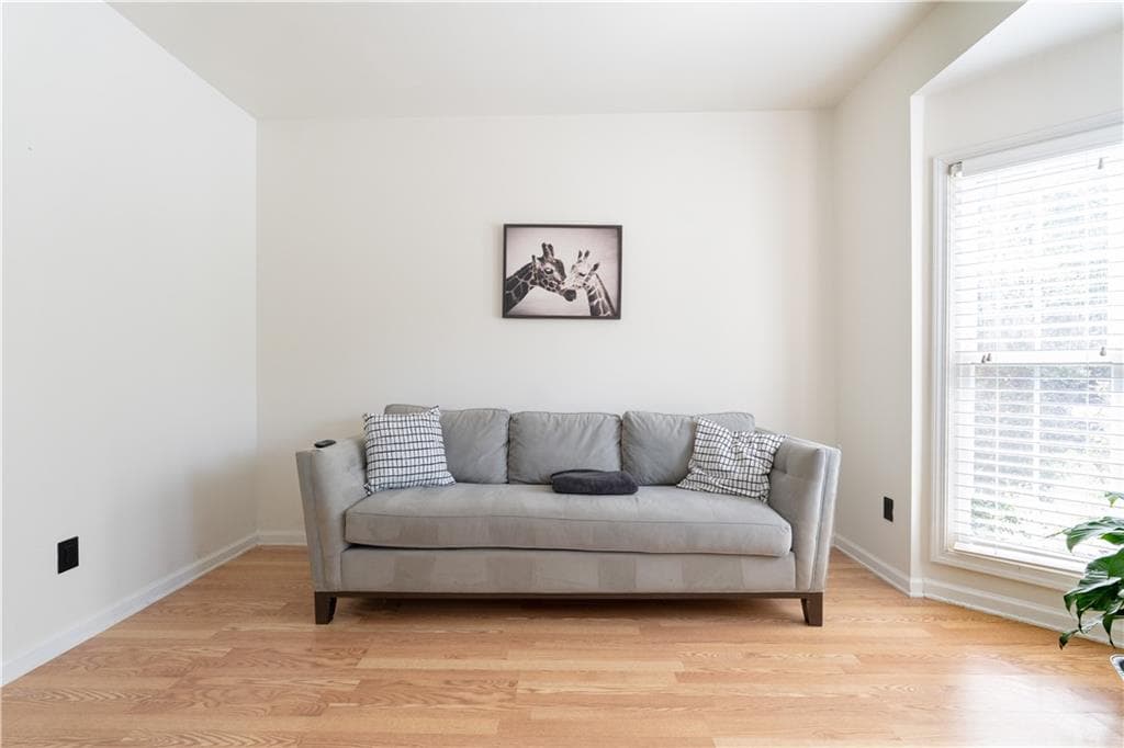 3 bedroom, 3 bathroom, 2,224 sq ft single family residence for sale at 2400 Kirkstone Court, Buford, GA 30519 — photo 9