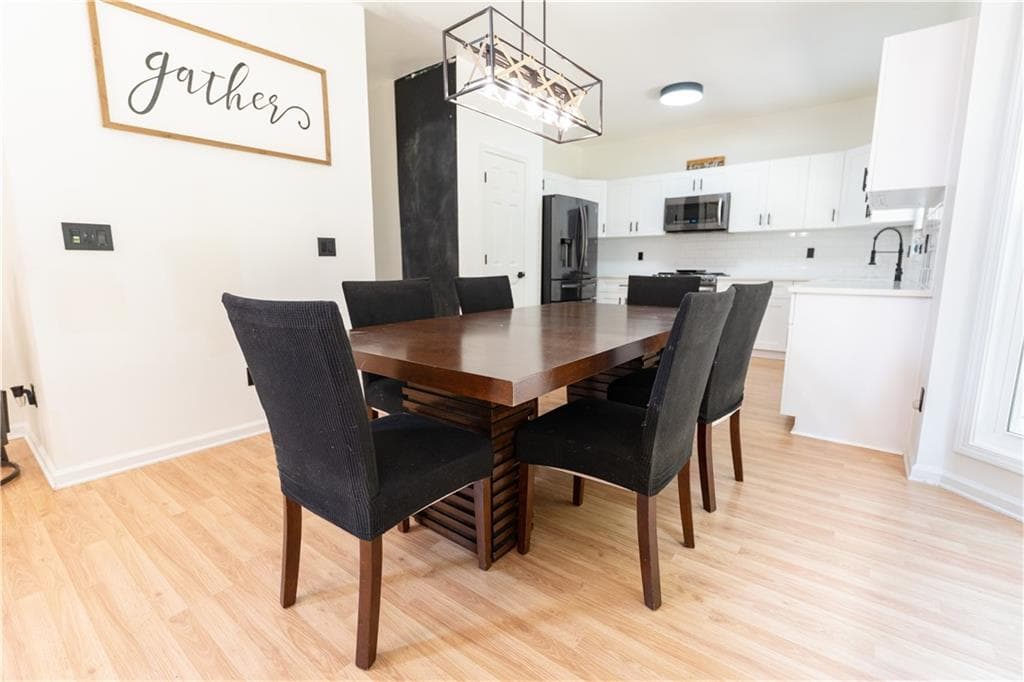 3 bedroom, 3 bathroom, 2,224 sq ft single family residence for sale at 2400 Kirkstone Court, Buford, GA 30519 — photo 7