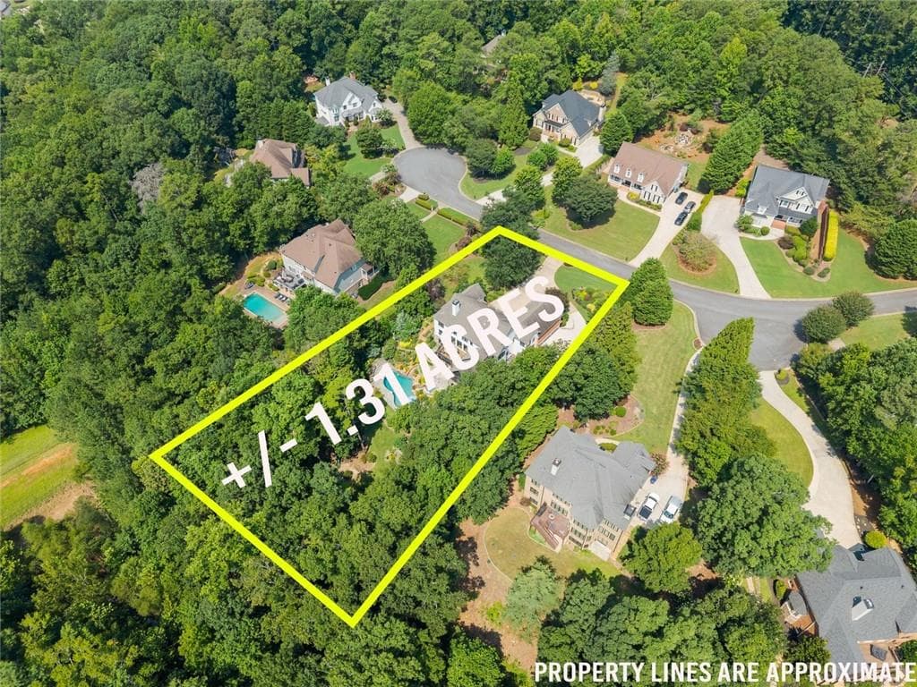 7 bedroom, 6 bathroom, 6,550 sq ft single family residence under contract at 16066 Inverness Trail, Milton, GA 30004 — photo 5