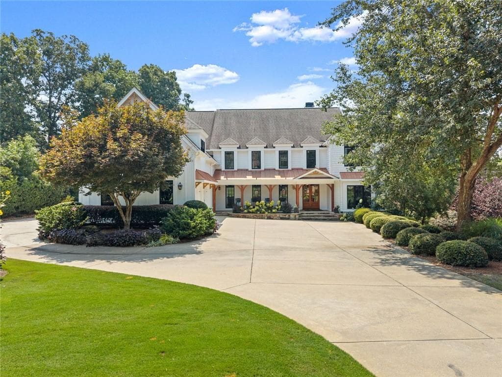 7 bedroom, 6 bathroom, 6,550 sq ft single family residence under contract at 16066 Inverness Trail, Milton, GA 30004 — photo 6
