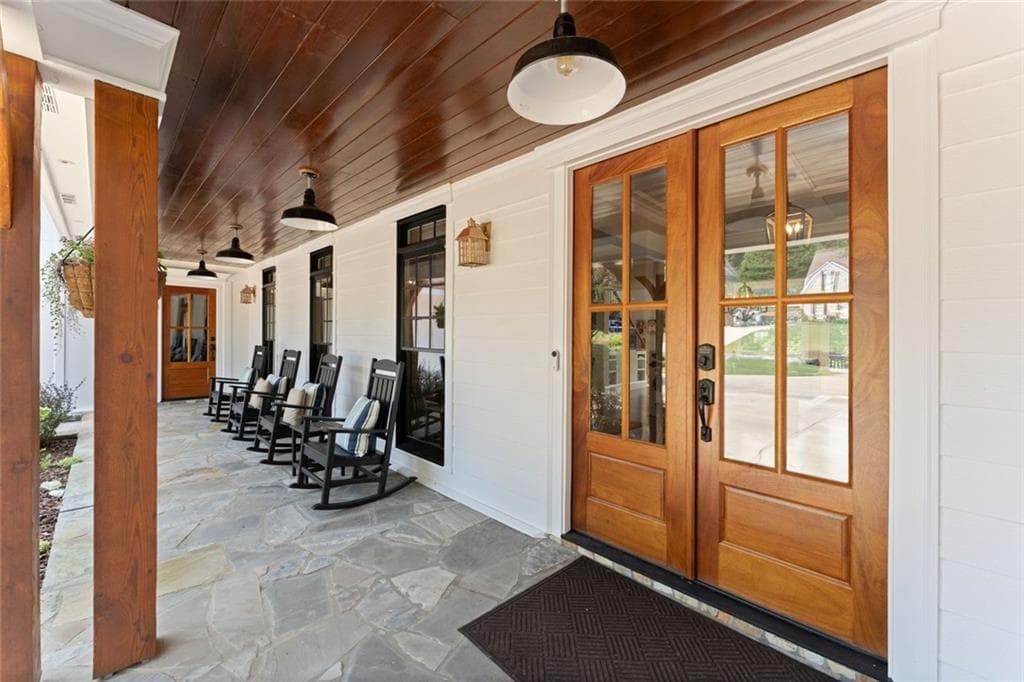 7 bedroom, 6 bathroom, 6,550 sq ft single family residence under contract at 16066 Inverness Trail, Milton, GA 30004 — photo 8