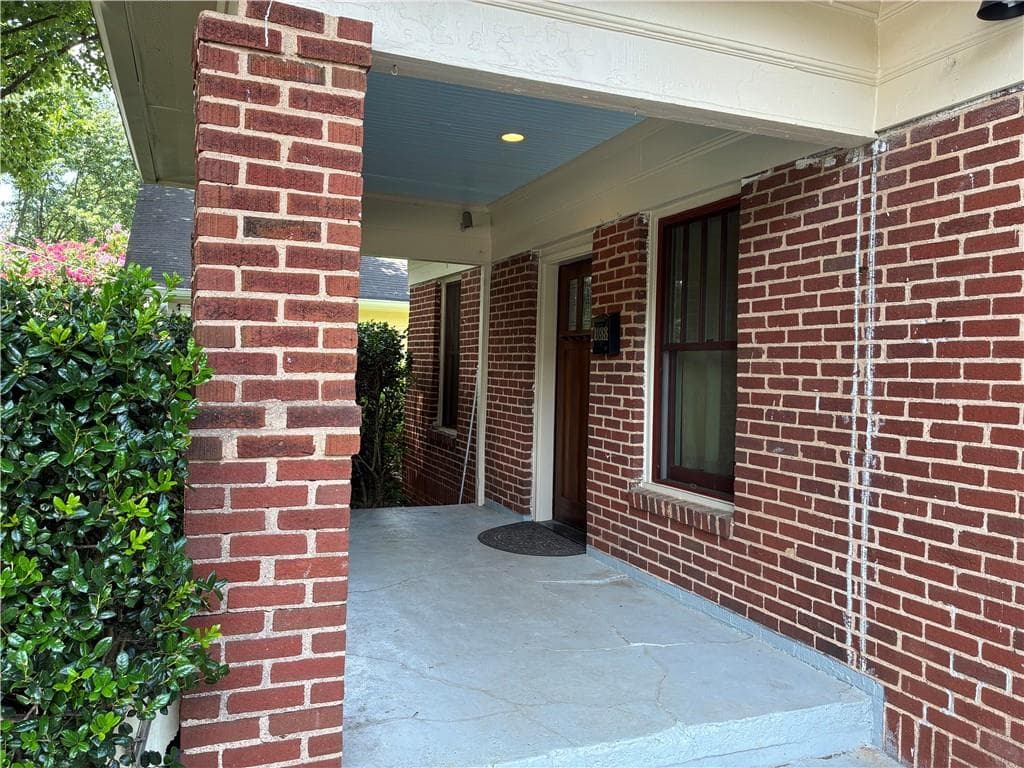 2 bedroom, 2 bathroom, 1,220 sq ft single family residence for rent at 1088 Sanders Avenue, Atlanta, GA 30316 for $2,550 a month — photo 1 of 38
