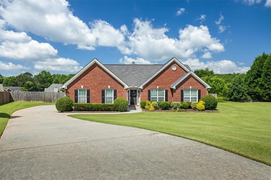 3 bedroom, 2 bathroom, 2,218 sq ft single family residence for sale at 2615 Snowcrest Place, Bethlehem, GA 30620 — photo 1 of 52