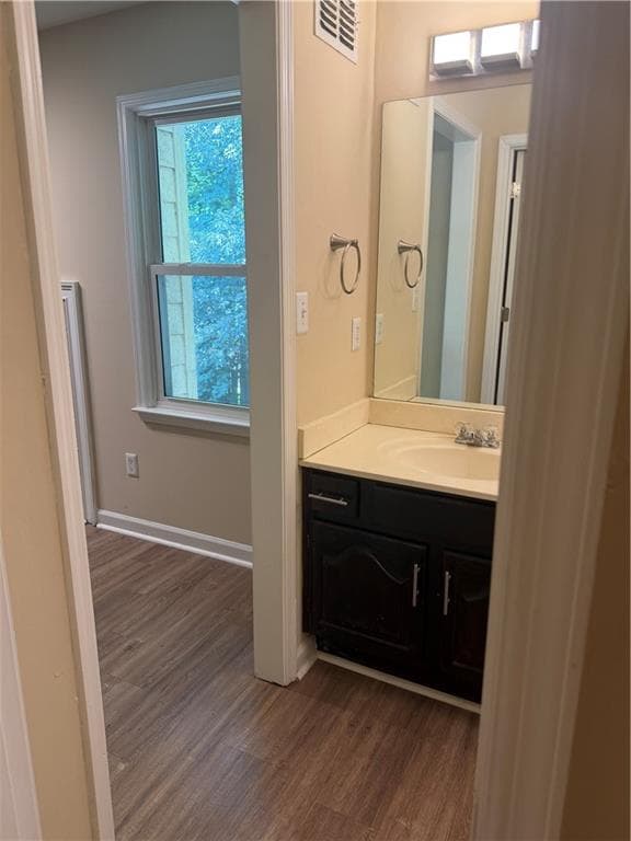 2 bedroom, 3 bathroom, 1,361 sq ft townhouse for sale at 513 Salem Woods Drive, Marietta, GA 30067 — photo 7