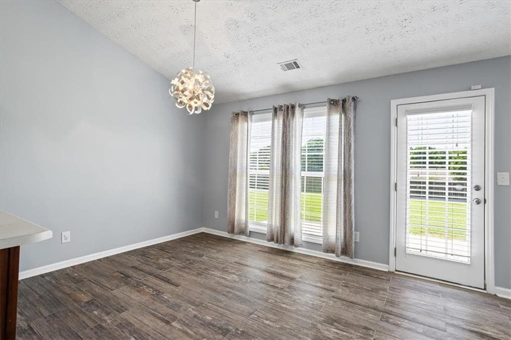 3 bedroom, 2 bathroom, 2,218 sq ft single family residence for sale at 2615 Snowcrest Place, Bethlehem, GA 30620 — photo 10