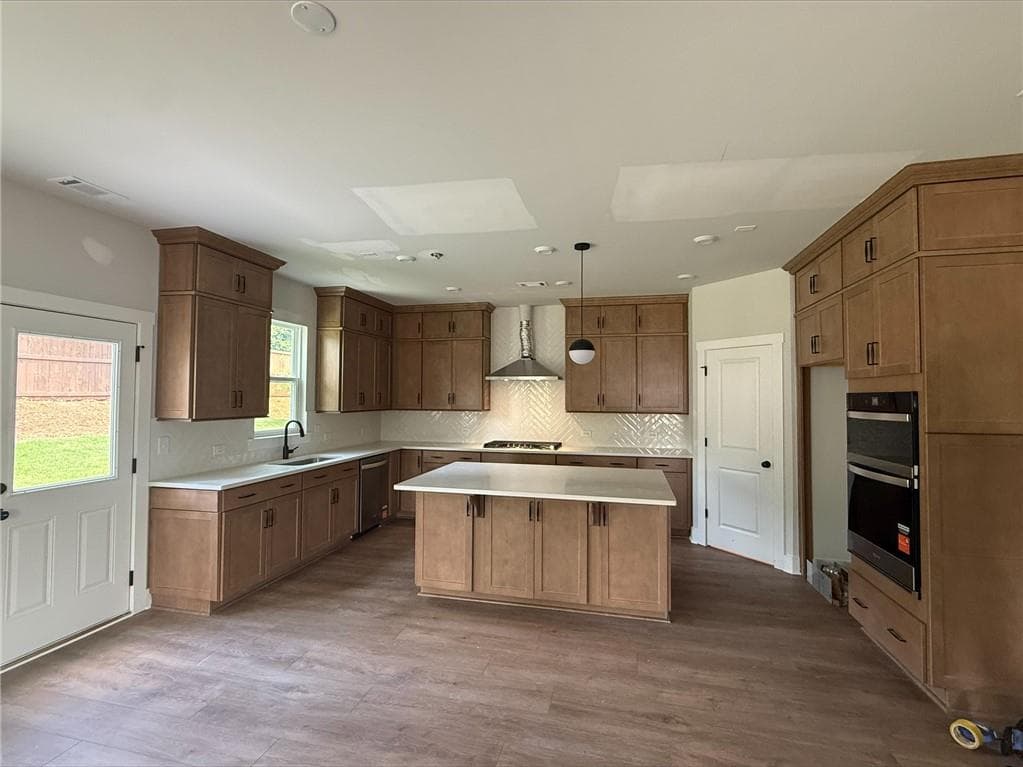5 bedroom, 5 bathroom, 3,386 sq ft single family residence for sale at 4885 Rosarian Drive, Cumming, GA 30040 — photo 5