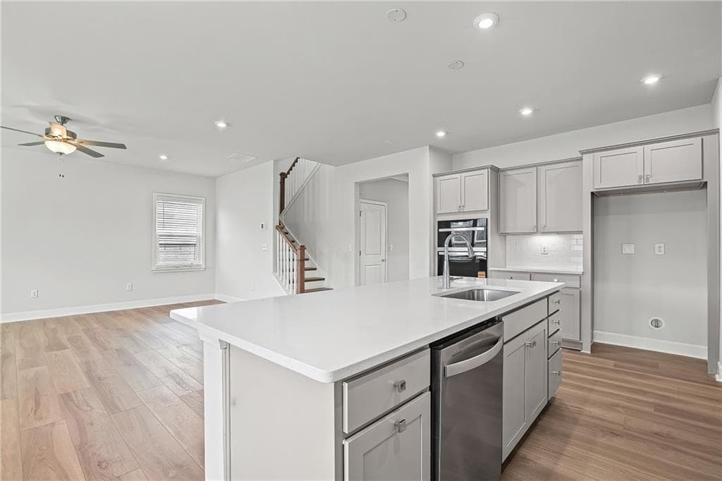 5 bedroom, 4 bathroom, 3,657 sq ft single family residence for sale at 132 AJ Welch Jr Way, Mcdonough, GA 30252 — photo 5