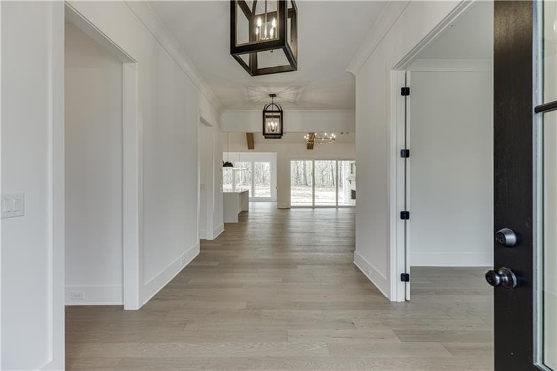 5 bedroom, 5 bathroom, 3,614 sq ft single family residence for sale at 128 Ivey Trace Court, Pendergrass, GA 30567 — photo 4