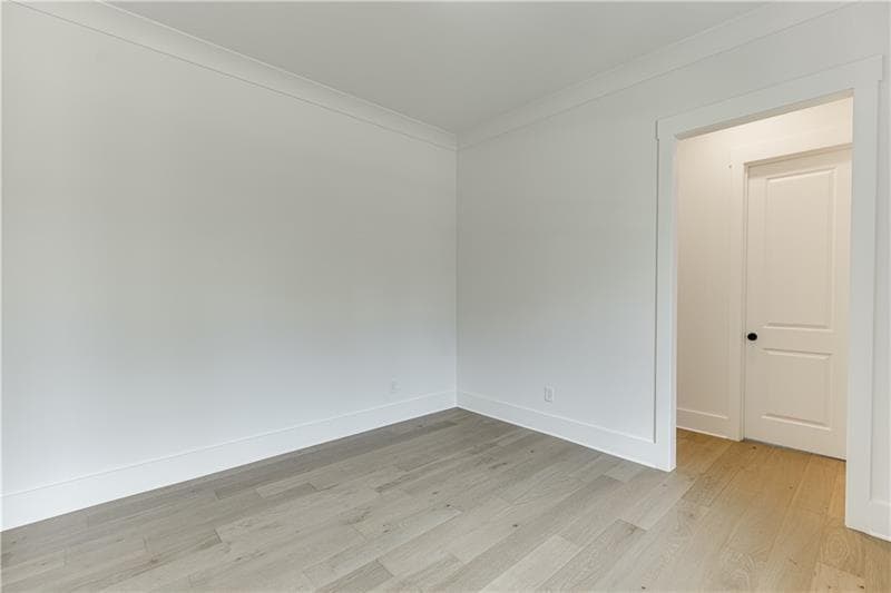 5 bedroom, 5 bathroom, 3,614 sq ft single family residence for sale at 128 Ivey Trace Court, Pendergrass, GA 30567 — photo 6