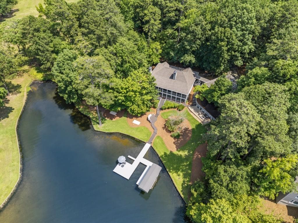 5 bedroom, 7 bathroom, 4,396 sq ft single family residence for sale at 1241 Mercer Trail, Greensboro, GA 30642 — photo 4