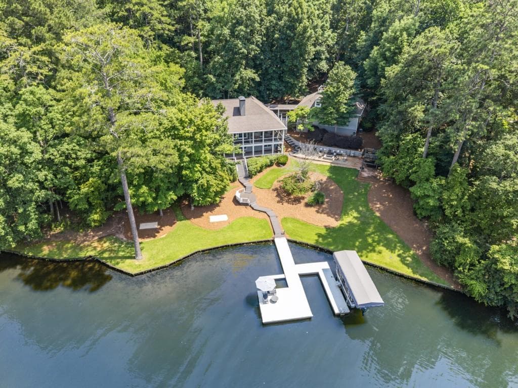 5 bedroom, 7 bathroom, 4,396 sq ft single family residence for sale at 1241 Mercer Trail, Greensboro, GA 30642 — photo 6