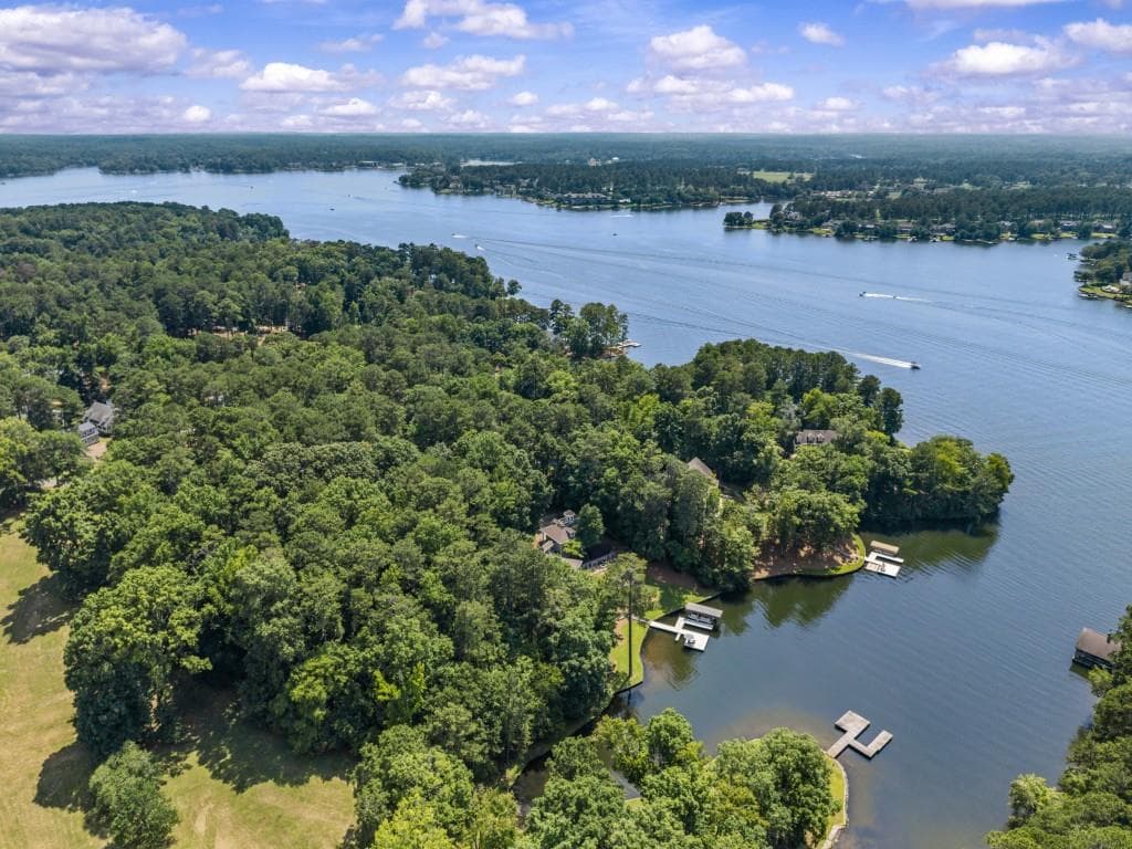 5 bedroom, 7 bathroom, 4,396 sq ft single family residence for sale at 1241 Mercer Trail, Greensboro, GA 30642 — photo 9