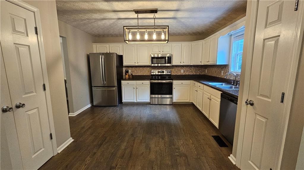 4 bedroom, 4 bathroom, 2,442 sq ft single family residence under contract at 147 Oliver Drive, Dallas, GA 30132 — photo 10