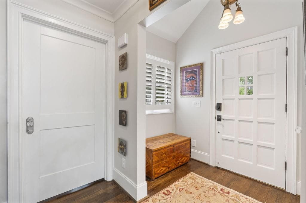 5 bedroom, 5 bathroom, 3,127 sq ft single family residence for sale at 460 Brentwood Drive, Atlanta, GA 30305 — photo 3