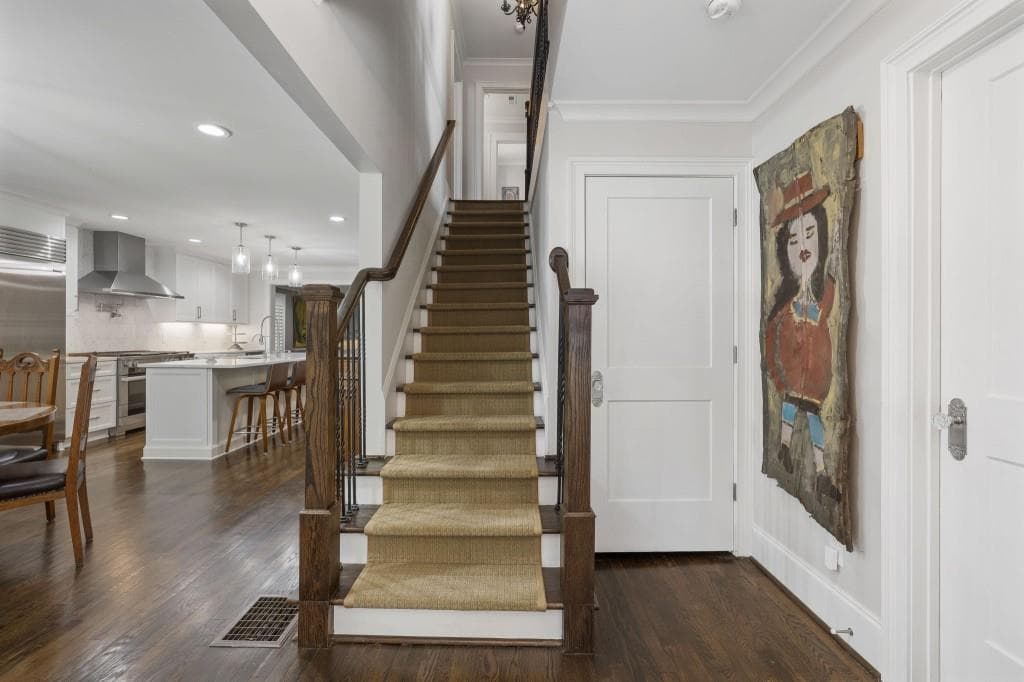 5 bedroom, 5 bathroom, 3,127 sq ft single family residence for sale at 460 Brentwood Drive, Atlanta, GA 30305 — photo 4