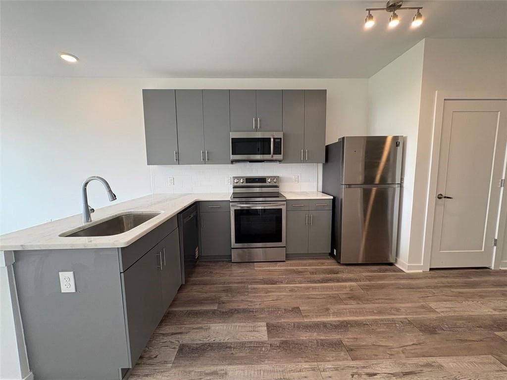 1 bedroom, 1 bathroom, 657 sq ft condominium for rent at 525 Parkway Drive 510, Atlanta, GA 30354 for $1,600 a month — photo 9