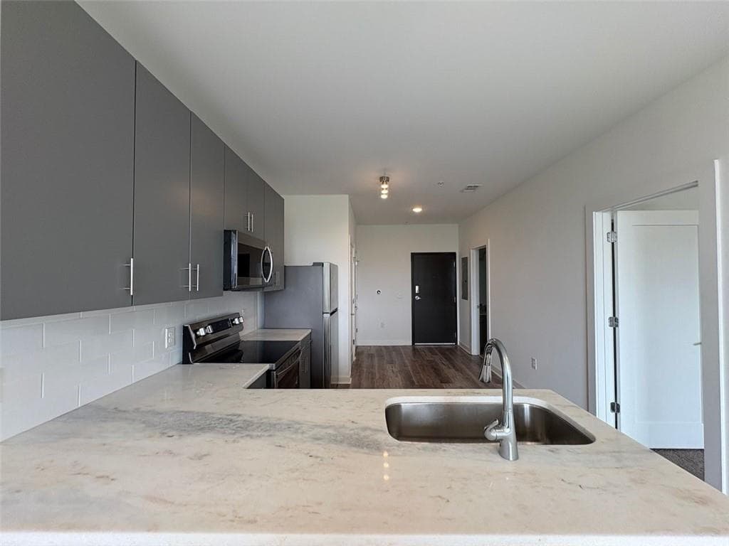 1 bedroom, 1 bathroom, 657 sq ft condominium for rent at 525 Parkway Drive 510, Atlanta, GA 30354 for $1,600 a month — photo 10