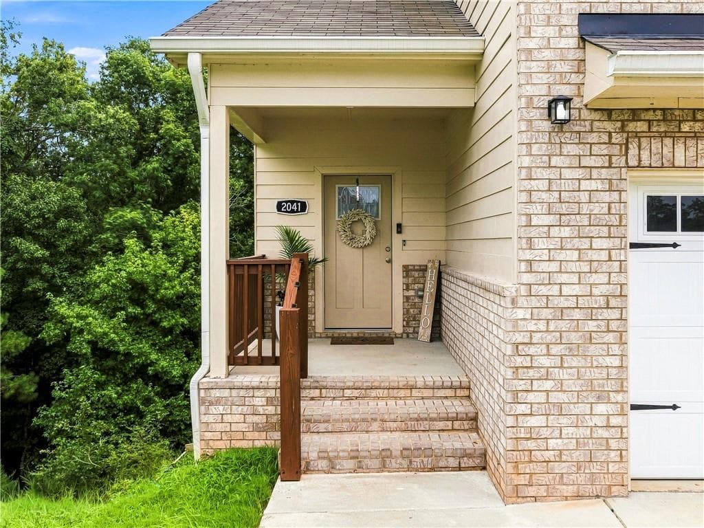 4 bedroom, 3 bathroom, 2,178 sq ft single family residence for sale at 2041 Jessica Way, Conyers, GA 30012 — photo 2
