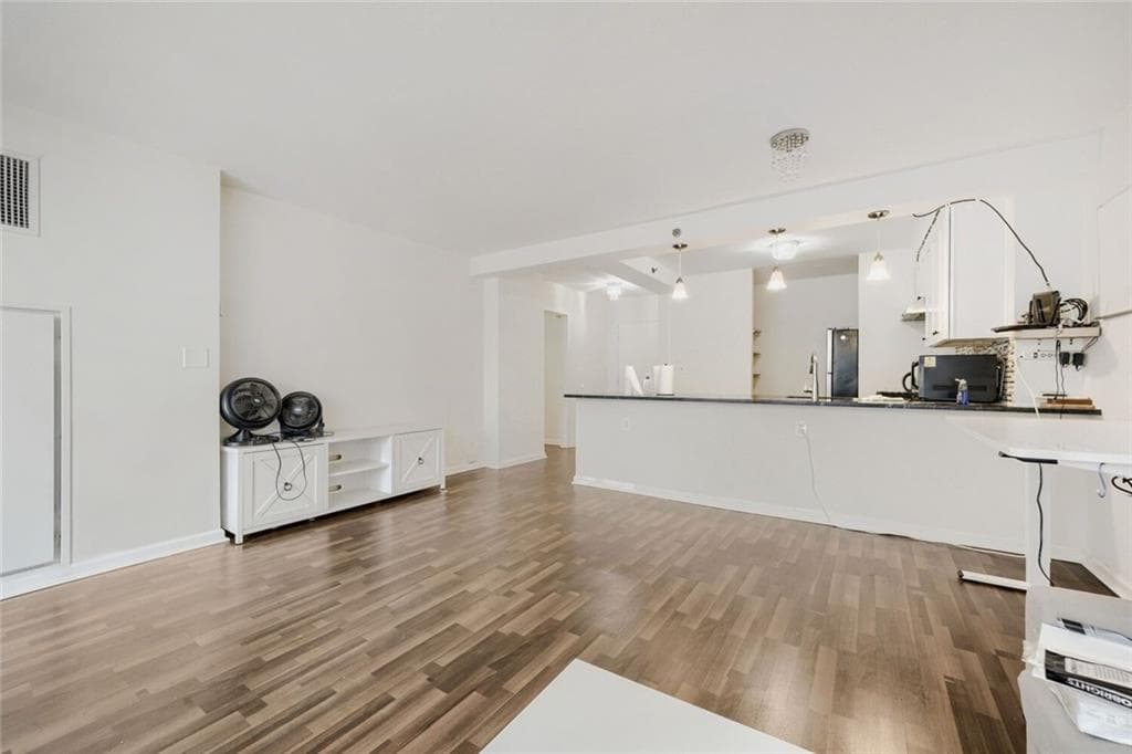 1 bedroom, 1 bathroom, 786 sq ft condominium for sale at 620 Peachtree Street 1207, Atlanta, GA 30308 — photo 3