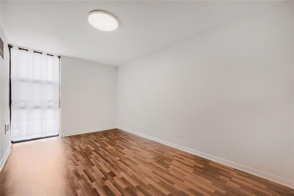 1 bedroom, 1 bathroom, 786 sq ft condominium for sale at 620 Peachtree Street 1207, Atlanta, GA 30308 — photo 10