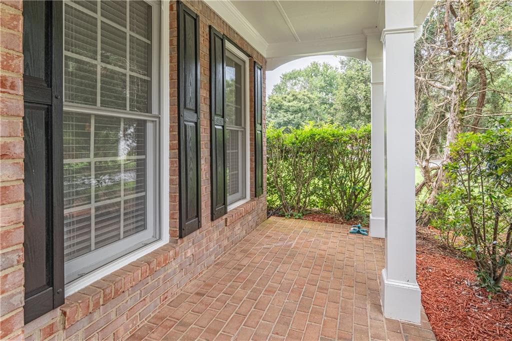 5 bedroom, 3 bathroom, 2,683 sq ft single family residence for rent at 8488 Spring Breeze Terrace, Johns Creek, GA 30024 for $3,150 a month — photo 5