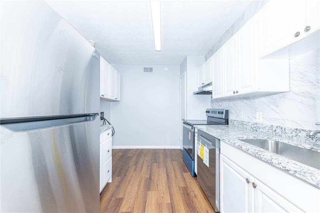 2 bedroom, 1 bathroom, 1,040 sq ft condominium for rent at 2398 Lawrenceville Highway U, Decatur, GA 30033 for $1,495 a month — photo 8