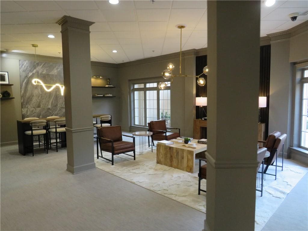 1 bedroom, 1 bathroom, 828 sq ft condominium for sale at 1501 Clairmont Road 1713, Decatur, GA 30033 — photo 7