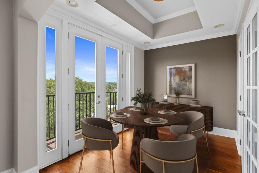 2 bedroom, 2 bathroom, 1,175 sq ft condominium for sale at 2255 Peachtree Road 820, Atlanta, GA 30309 — photo 2