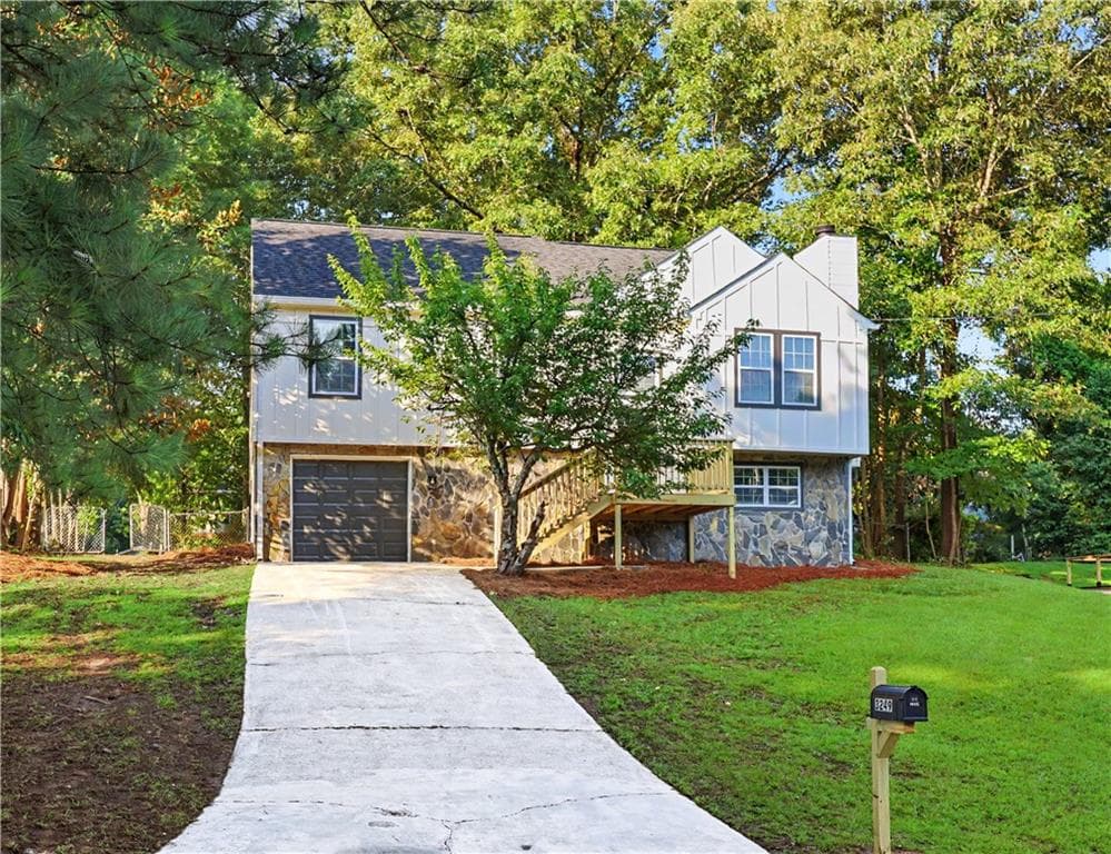 4 bedroom, 3 bathroom, 2,956 sq ft single family residence for sale at 3249 Nogales Place, Rex, GA 30273 — photo 2