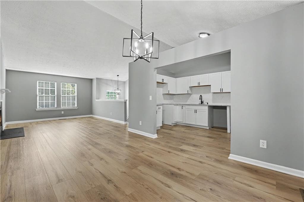 4 bedroom, 3 bathroom, 2,956 sq ft single family residence for sale at 3249 Nogales Place, Rex, GA 30273 — photo 10
