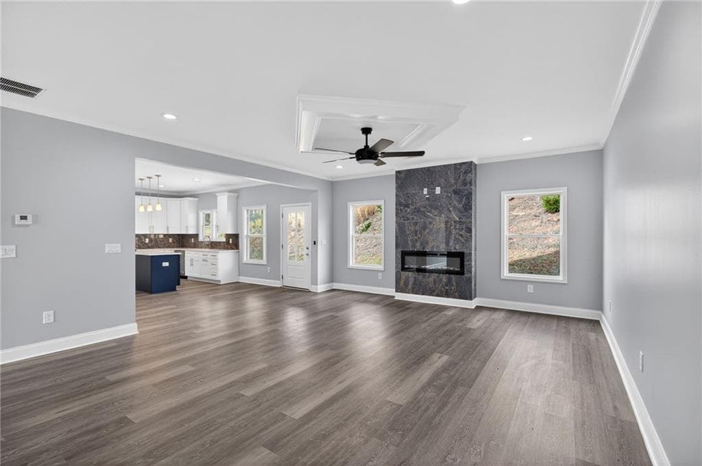 5 bedroom, 4 bathroom single family residence for rent at 1226 Bloomsbury Lane, Gainesville, GA 30501 for $4,200 a month — photo 2