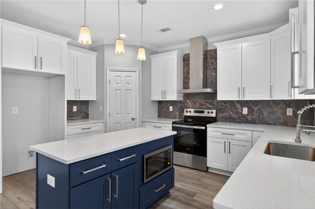 5 bedroom, 4 bathroom single family residence for rent at 1226 Bloomsbury Lane, Gainesville, GA 30501 for $4,200 a month — photo 3