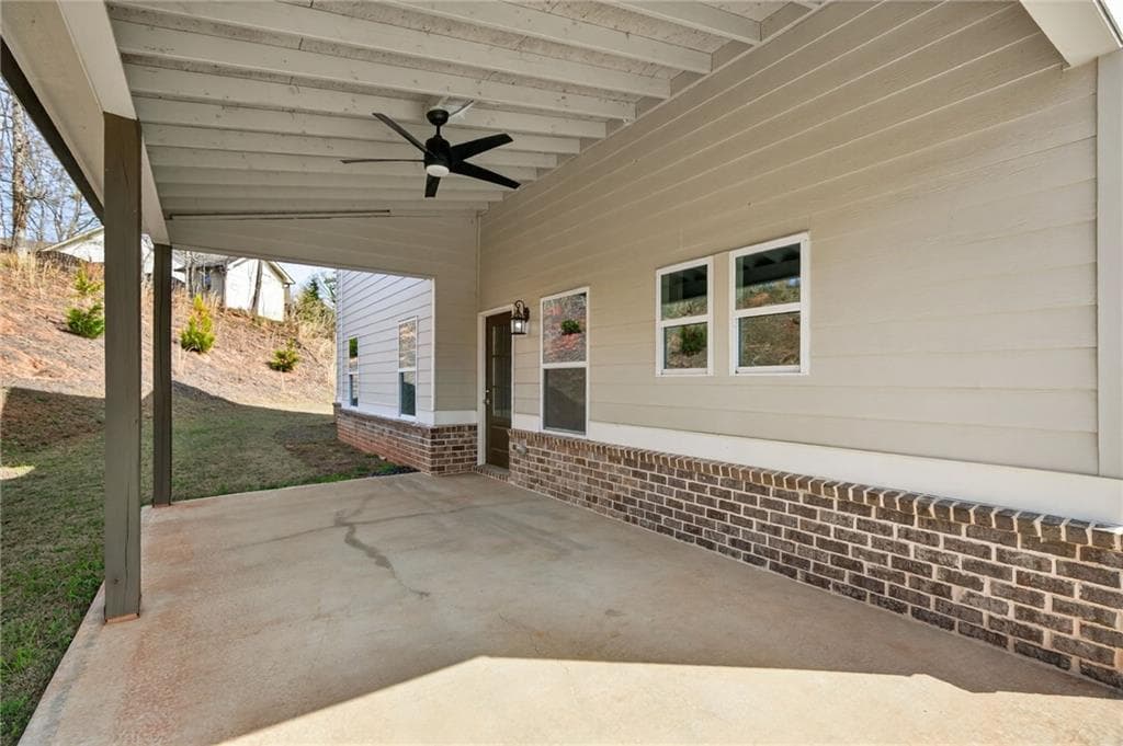 5 bedroom, 4 bathroom single family residence for rent at 1226 Bloomsbury Lane, Gainesville, GA 30501 for $4,200 a month — photo 6