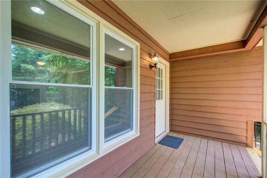 3 bedroom, 2 bathroom, 2,137 sq ft single family residence for sale at 104 Southfork Drive, Woodstock, GA 30189 — photo 3
