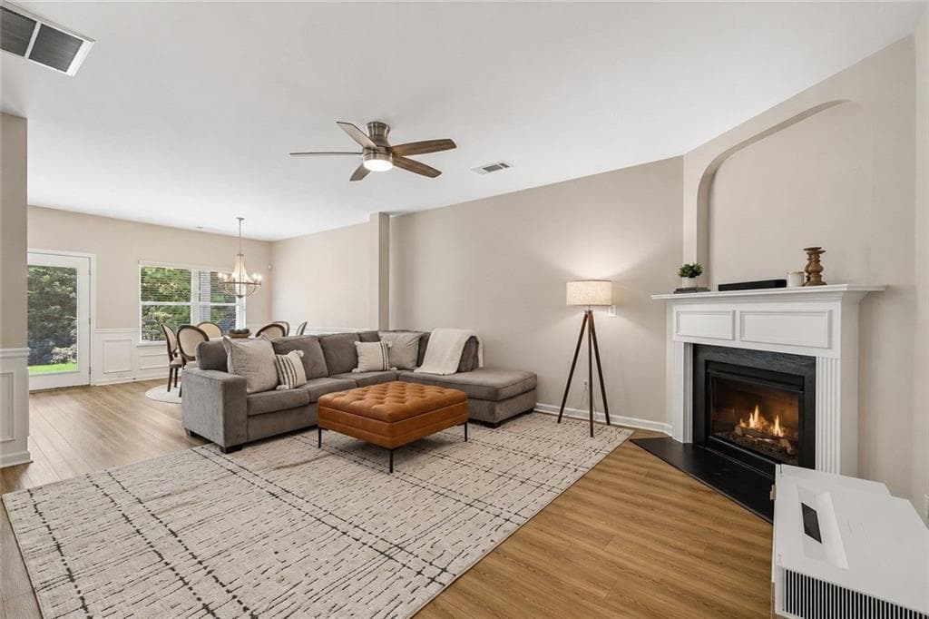 4 bedroom, 3 bathroom, 1,970 sq ft single family residence under contract at 5735 Crest Oak Way, Cumming, GA 30028 — photo 6