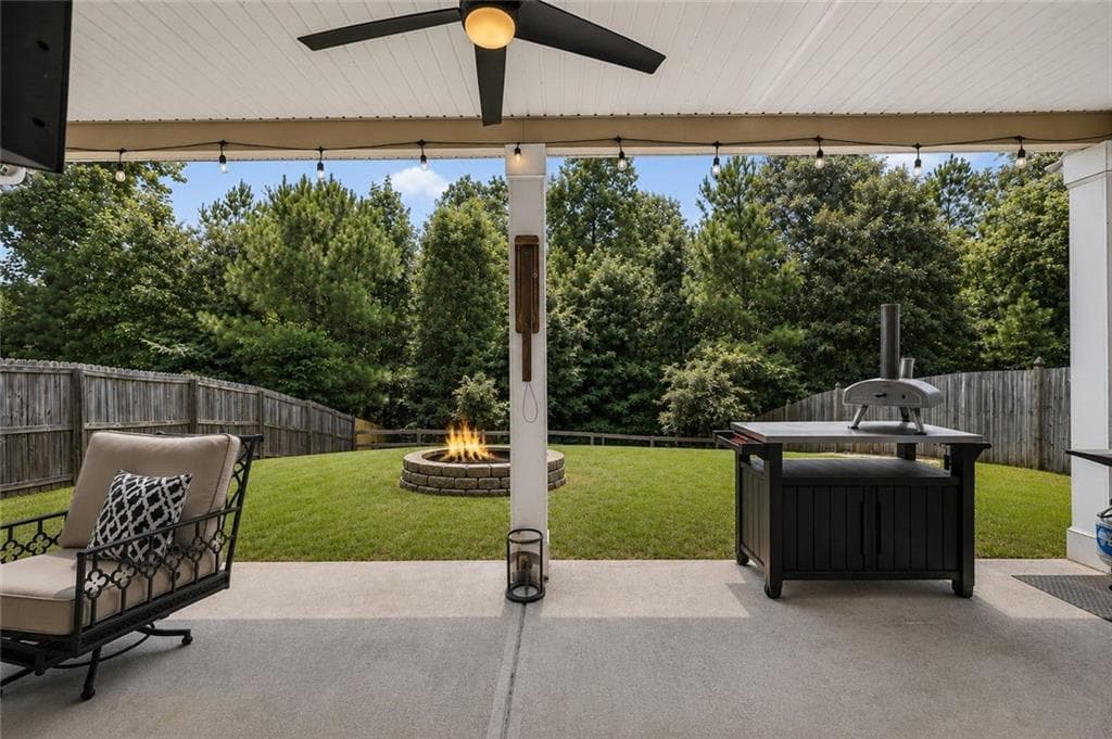 4 bedroom, 3 bathroom, 1,970 sq ft single family residence under contract at 5735 Crest Oak Way, Cumming, GA 30028 — photo 9