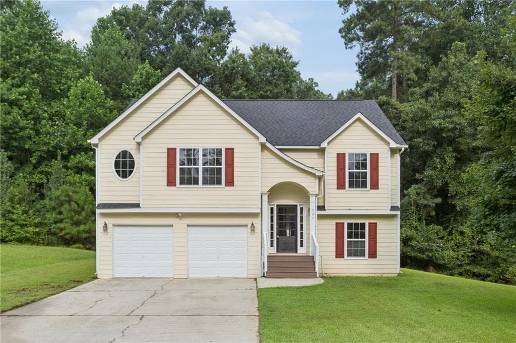 5 bedroom, 3 bathroom, 2,921 sq ft single family residence under contract at 785 Pinewood Drive, Marietta, GA 30064
