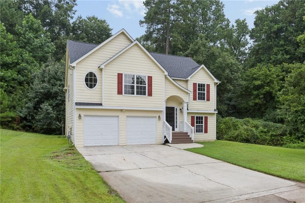 5 bedroom, 3 bathroom, 2,921 sq ft single family residence under contract at 785 Pinewood Drive, Marietta, GA 30064 — photo 2