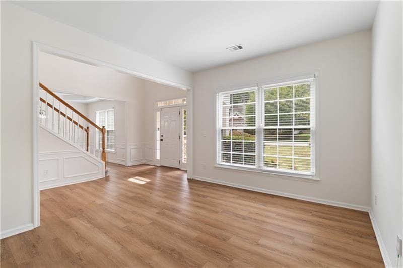4 bedroom, 3 bathroom, 2,841 sq ft single family residence under contract at 235 Gaines Oak Way, Suwanee, GA 30024 — photo 6