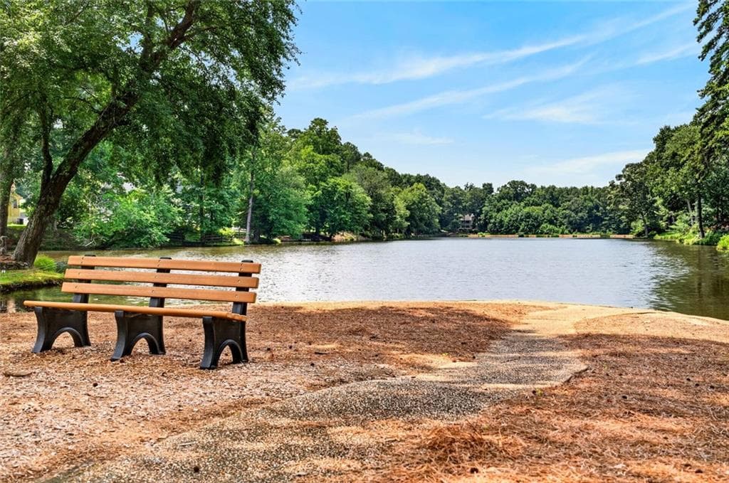 4 bedroom, 4 bathroom, 3,419 sq ft single family residence under contract at 4043 Penhurst Drive, Marietta, GA 30062 — photo 10