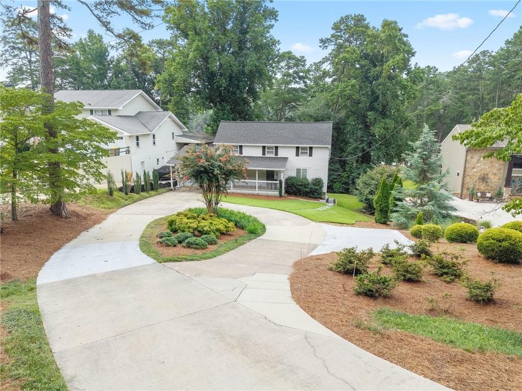 4 bedroom, 4 bathroom, 3,197 sq ft single family residence for sale at 3430 Lake Shore Drive, Cumming, GA 30041 — photo 4