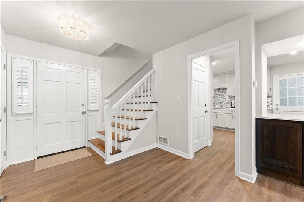 4 bedroom, 4 bathroom, 3,197 sq ft single family residence for sale at 3430 Lake Shore Drive, Cumming, GA 30041 — photo 9