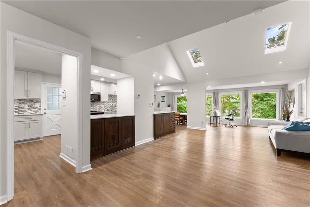 4 bedroom, 4 bathroom, 3,197 sq ft single family residence for sale at 3430 Lake Shore Drive, Cumming, GA 30041 — photo 10
