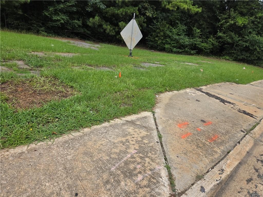 unimproved land for sale at 351 W Pike Street, Lawrenceville, GA 30046 — photo 8