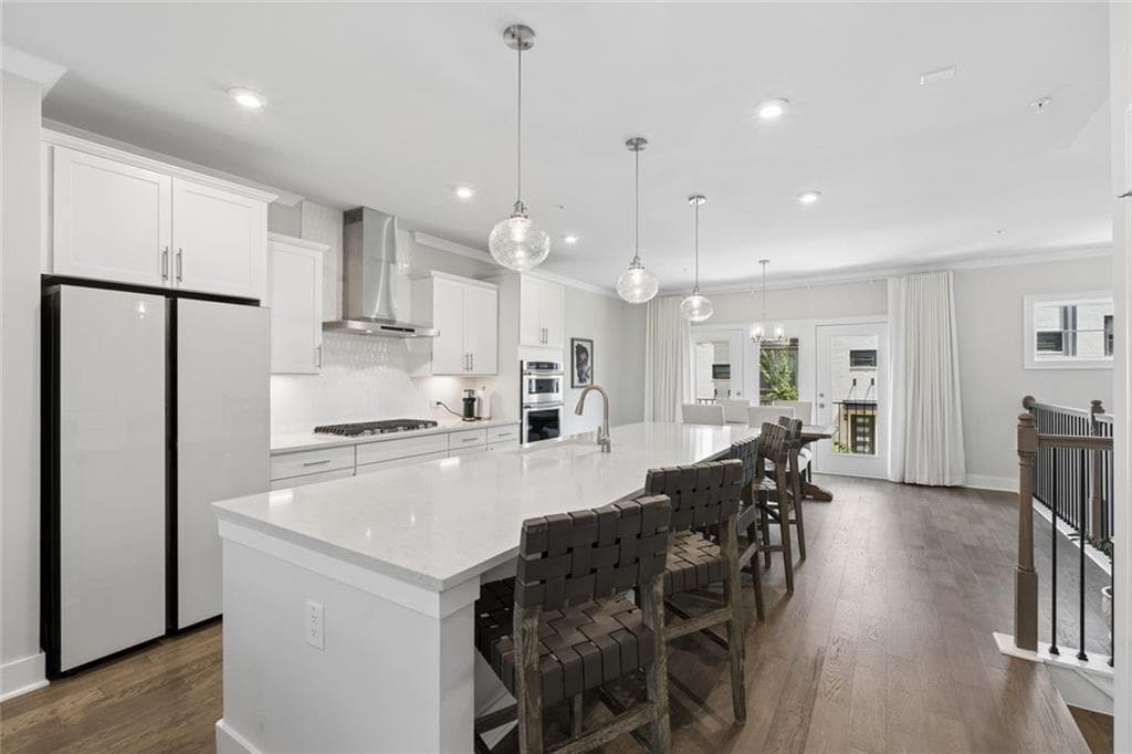 3 bedroom, 5 bathroom, 2,396 sq ft townhouse for sale at 547 Ember Lane, Atlanta, GA 30318 — photo 5