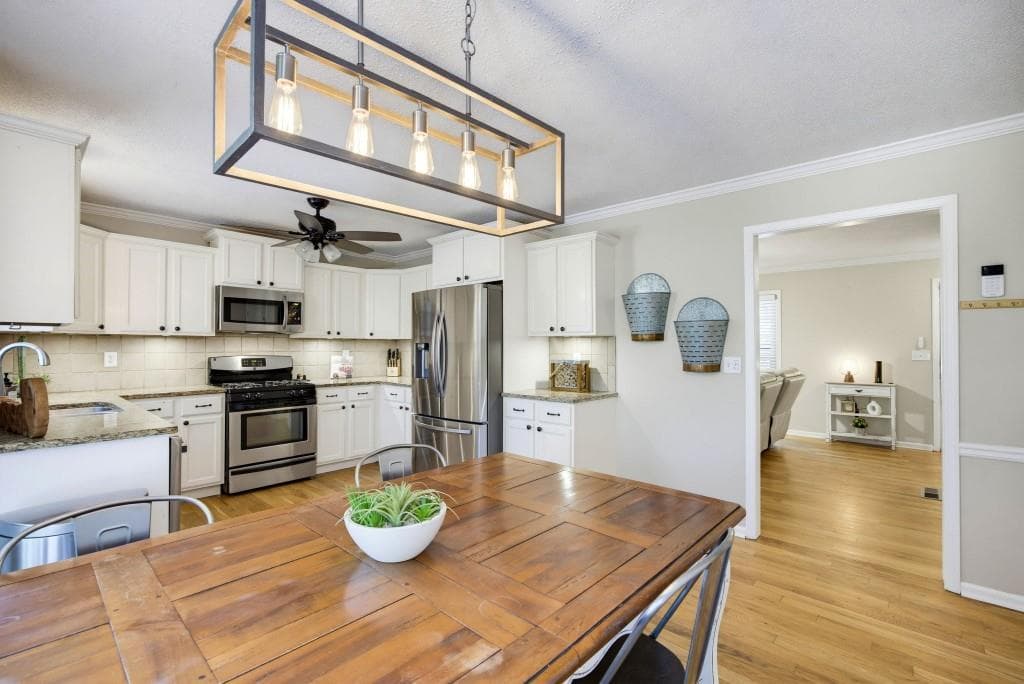 4 bedroom, 3 bathroom, 2,496 sq ft single family residence for sale at 5876 Trellis Court, Powder Springs, GA 30127 — photo 9